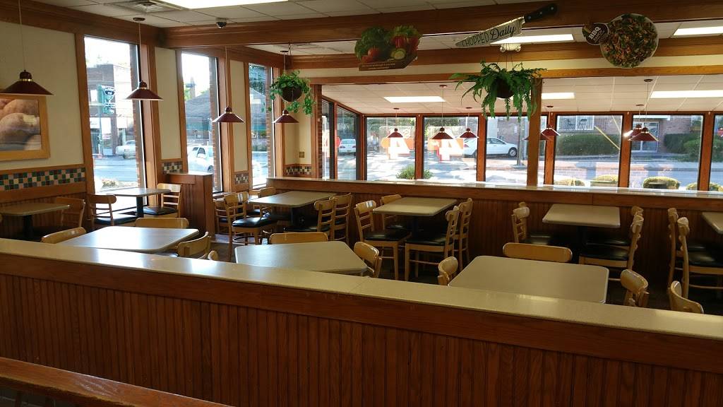 Wendys | restaurant | 1550 Mt Hope Ave, Rochester, NY 14620, USA | 5852713030 OR +1 585-271-3030