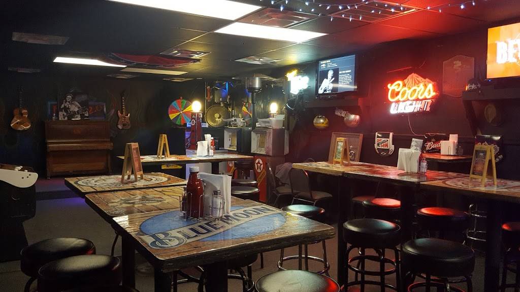 Fuel Bar and Grille | restaurant | 2616 E Belknap St, Fort Worth, TX 76111, USA | 8178313835 OR +1 817-831-3835