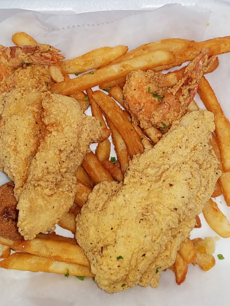 Catfish Station | restaurant | 1706, 8110 Kirby Dr, Houston, TX 77054, USA | 7136644445 OR +1 713-664-4445