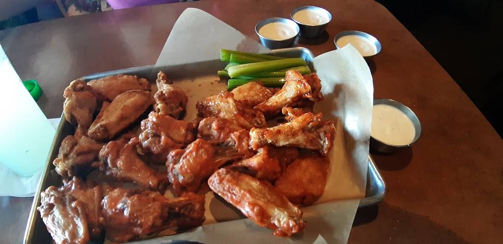 Buffalo Wild Wings | meal takeaway | 5775 Beckley Rd Suite 655, Battle Creek, MI 49015, USA | 2699799464 OR +1 269-979-9464