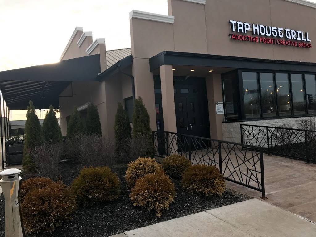 Tap House Grill | restaurant | 7600 S Barrington Rd, Hanover Park, IL 60133, USA | 6309229901 OR +1 630-922-9901