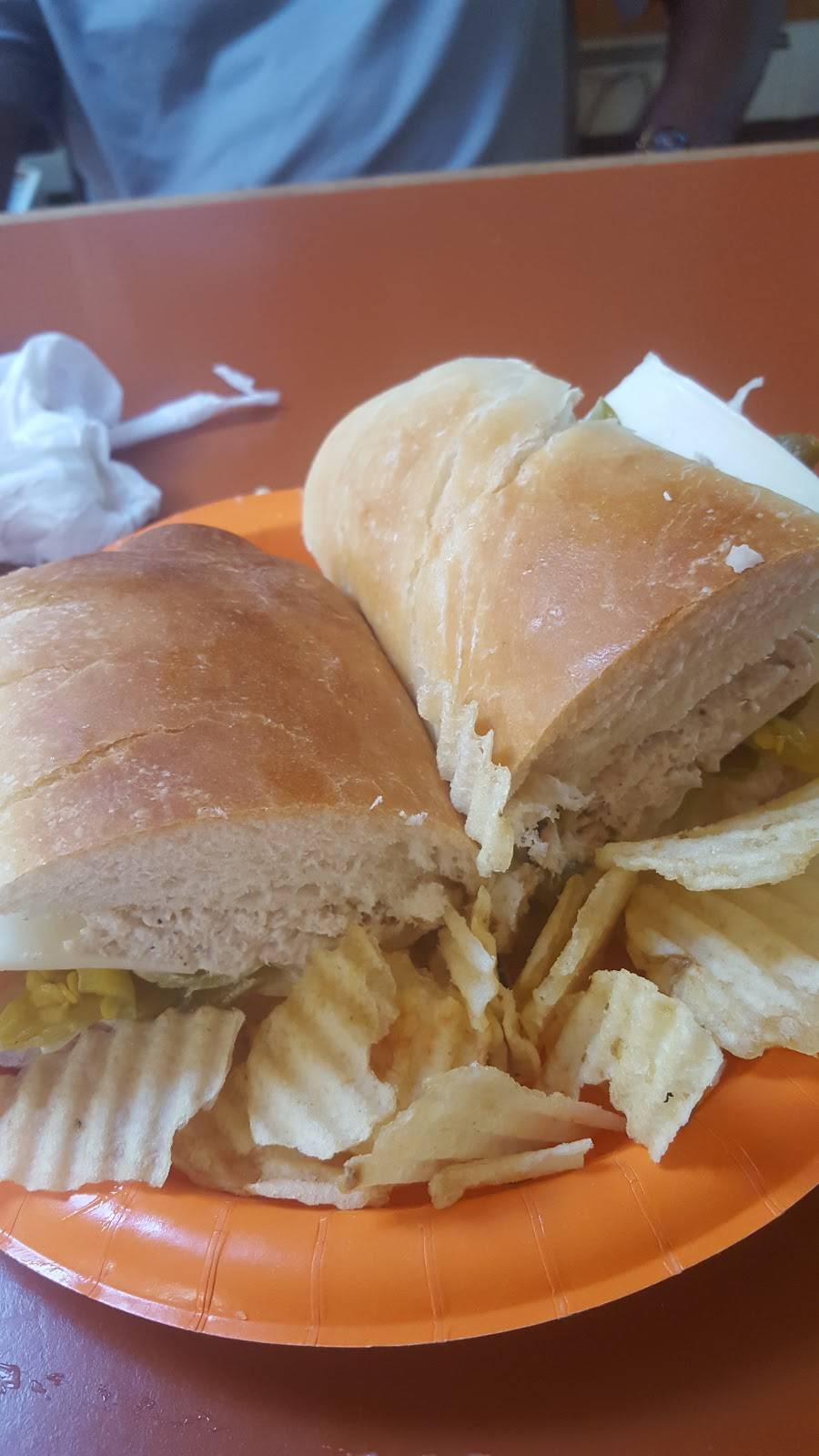 Pudgies Pizza Pasta & Subs | restaurant | 520 N Main St, Canandaigua, NY 14424, USA | 5853946720 OR +1 585-394-6720