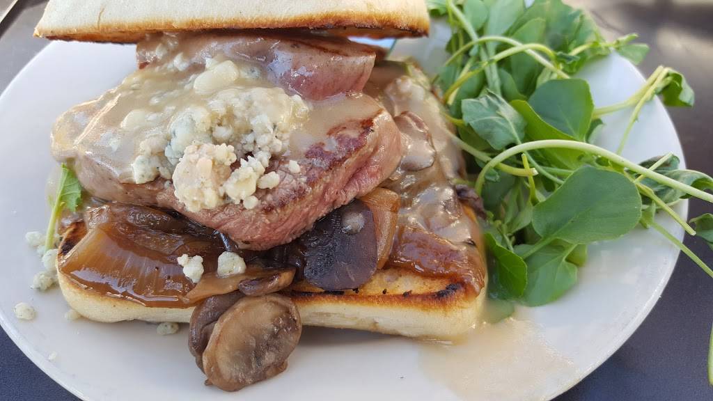 Red Coat Tavern | restaurant | 6745 Orchard Lake Rd, West Bloomfield Township, MI 48322, USA | 2488650500 OR +1 248-865-0500