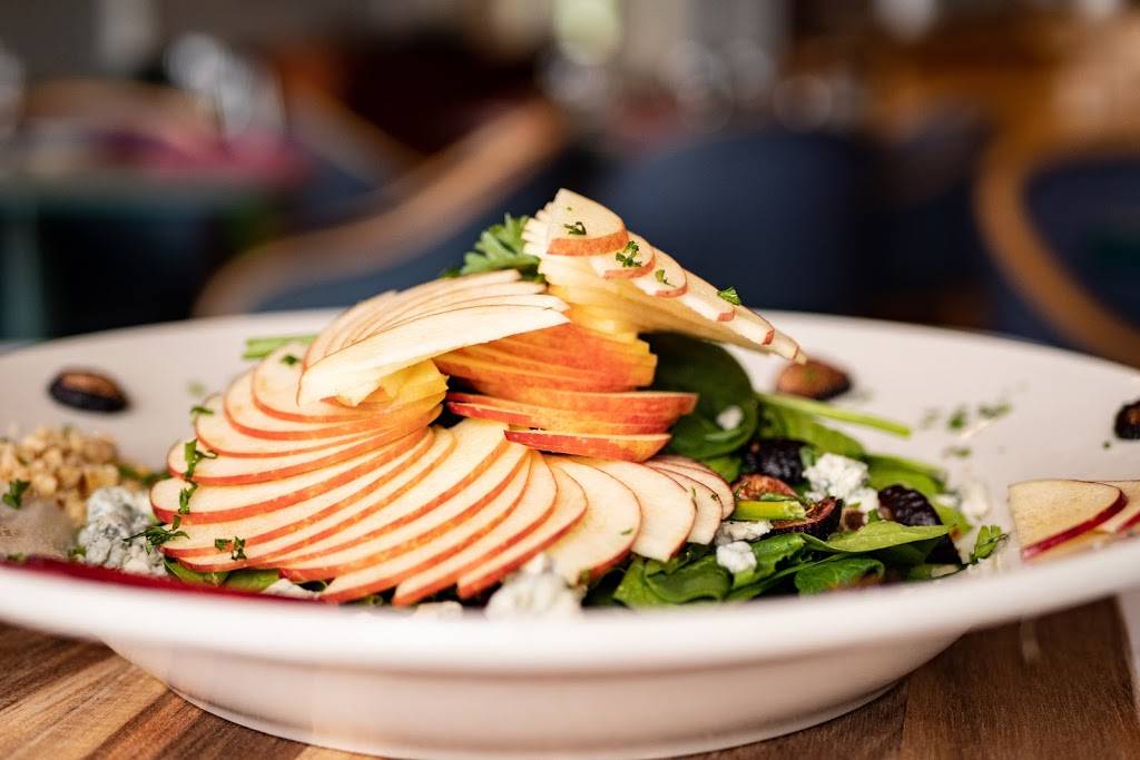 Oceans Edge Restaurant | restaurant | 159 Searsport Ave, Belfast, ME 04915, USA | 2073382646 OR +1 207-338-2646