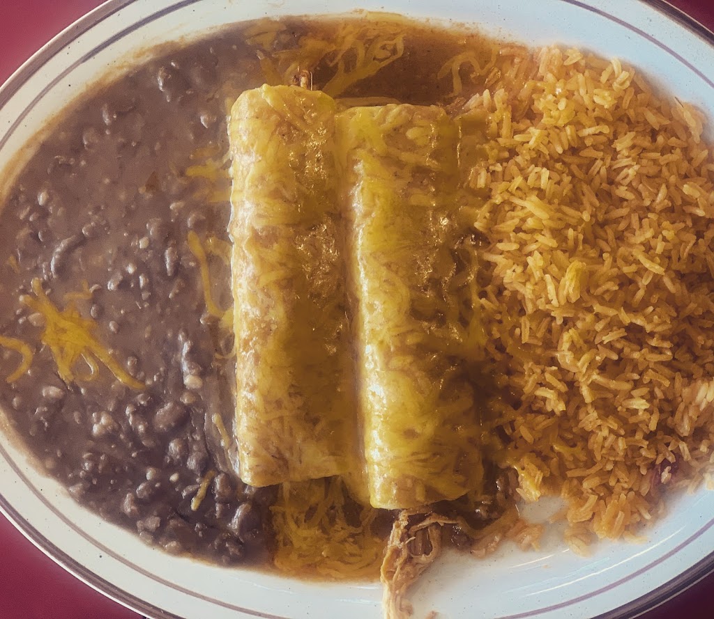 Mi Haciendita | restaurant | 330 South St, Mabton, WA 98935, USA | 5098966010 OR +1 509-896-6010