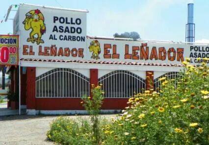 Pollos El Leñador | restaurant | Calle Esmeralda 1128, California, 22890 Ensenada, B.C., Mexico | 016461207746 OR +52 646 120 7746
