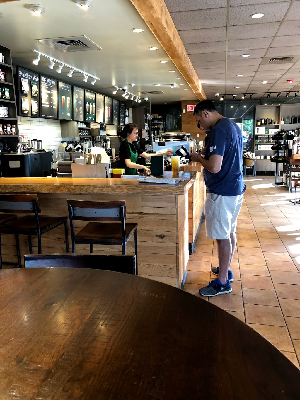 Starbucks | cafe | 100 S NW Hwy, Park Ridge, IL 60068, USA | 8476920435 OR +1 847-692-0435
