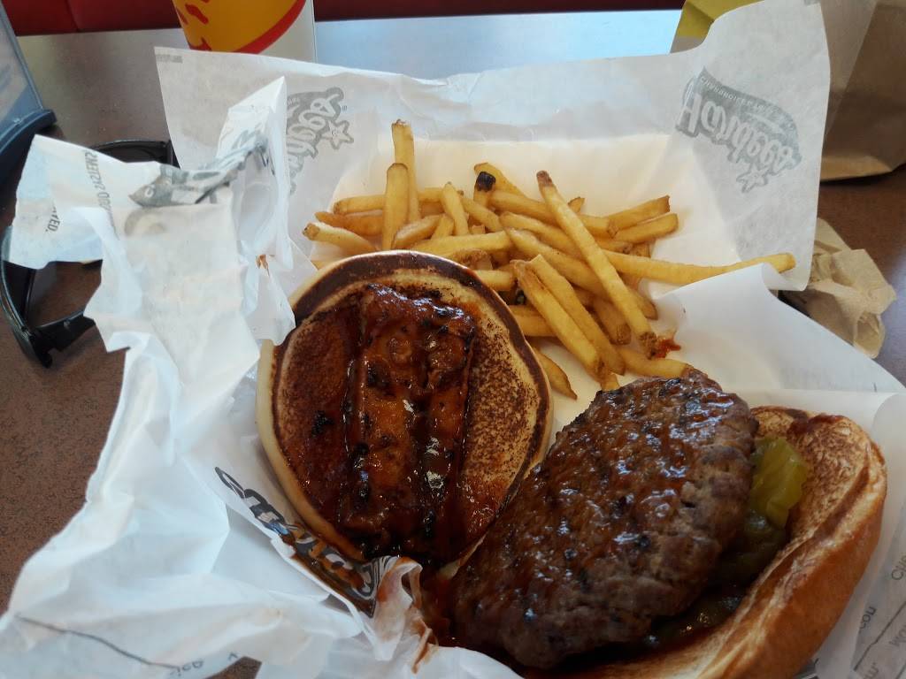 Hardees / Red Burrito | restaurant | 9111 Merrill Rd, Jacksonville, FL 32225, USA | 9047451629 OR +1 904-745-1629