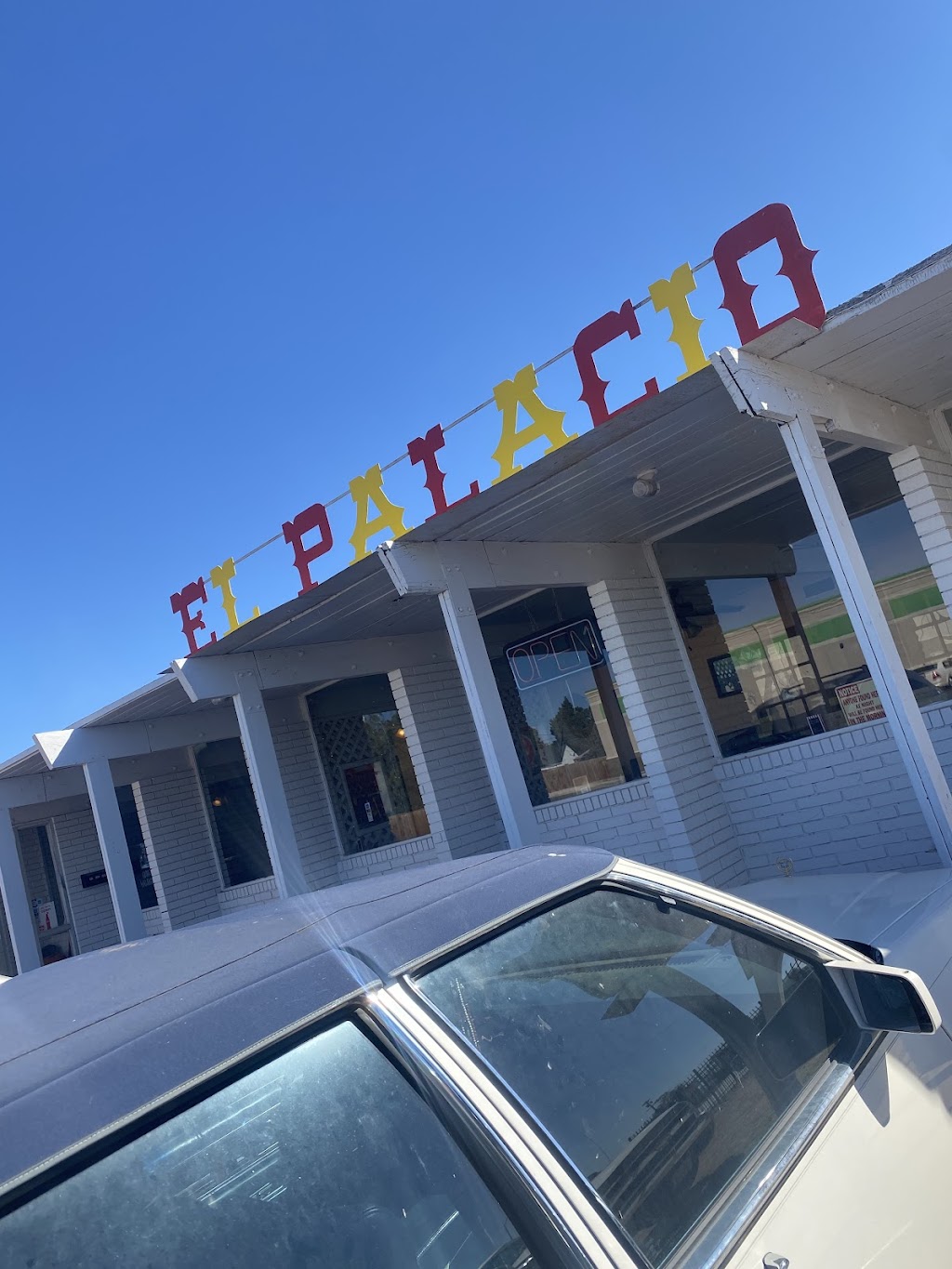 El Palacio | restaurant | 102 E Cardwell St, Brownfield, TX 79316, USA | 8066370276 OR +1 806-637-0276