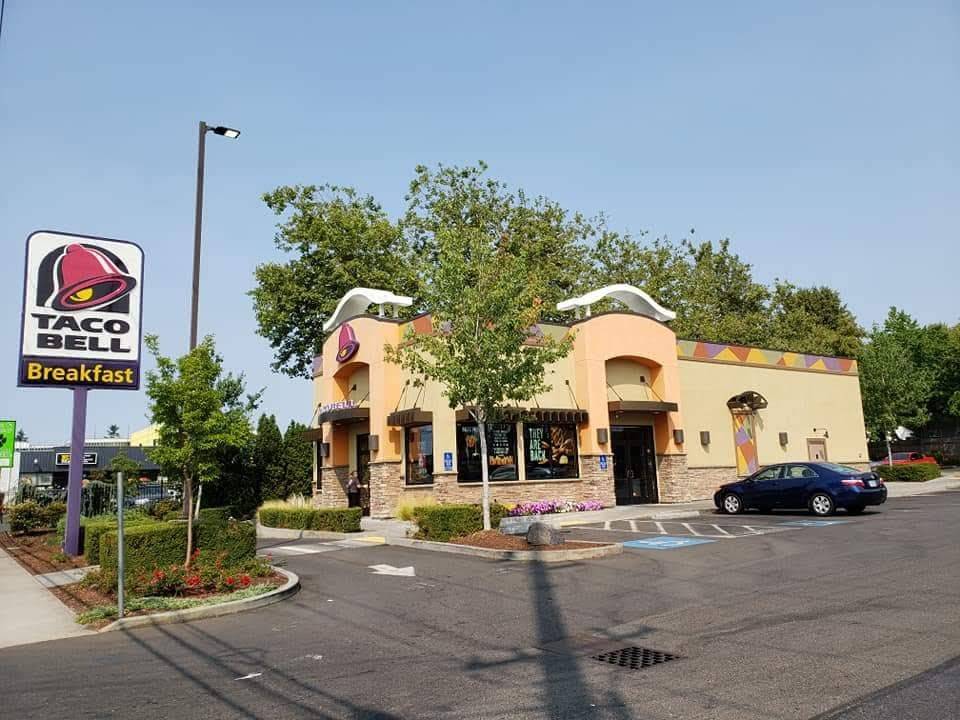 Taco Bell | meal takeaway | 12605 SE Division St, Portland, OR 97236, USA | 5037608451 OR +1 503-760-8451
