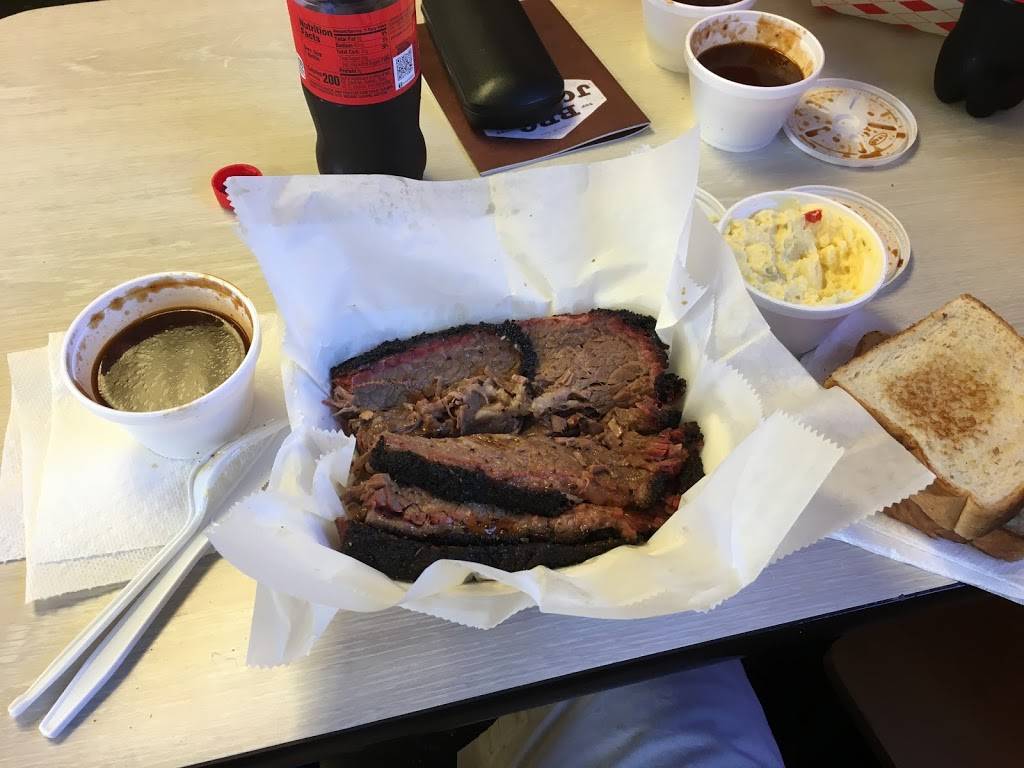 Urban Bar-B-Que | restaurant | 2007 Chapman Ave, Rockville, MD 20852, USA | 2402904827 OR +1 240-290-4827