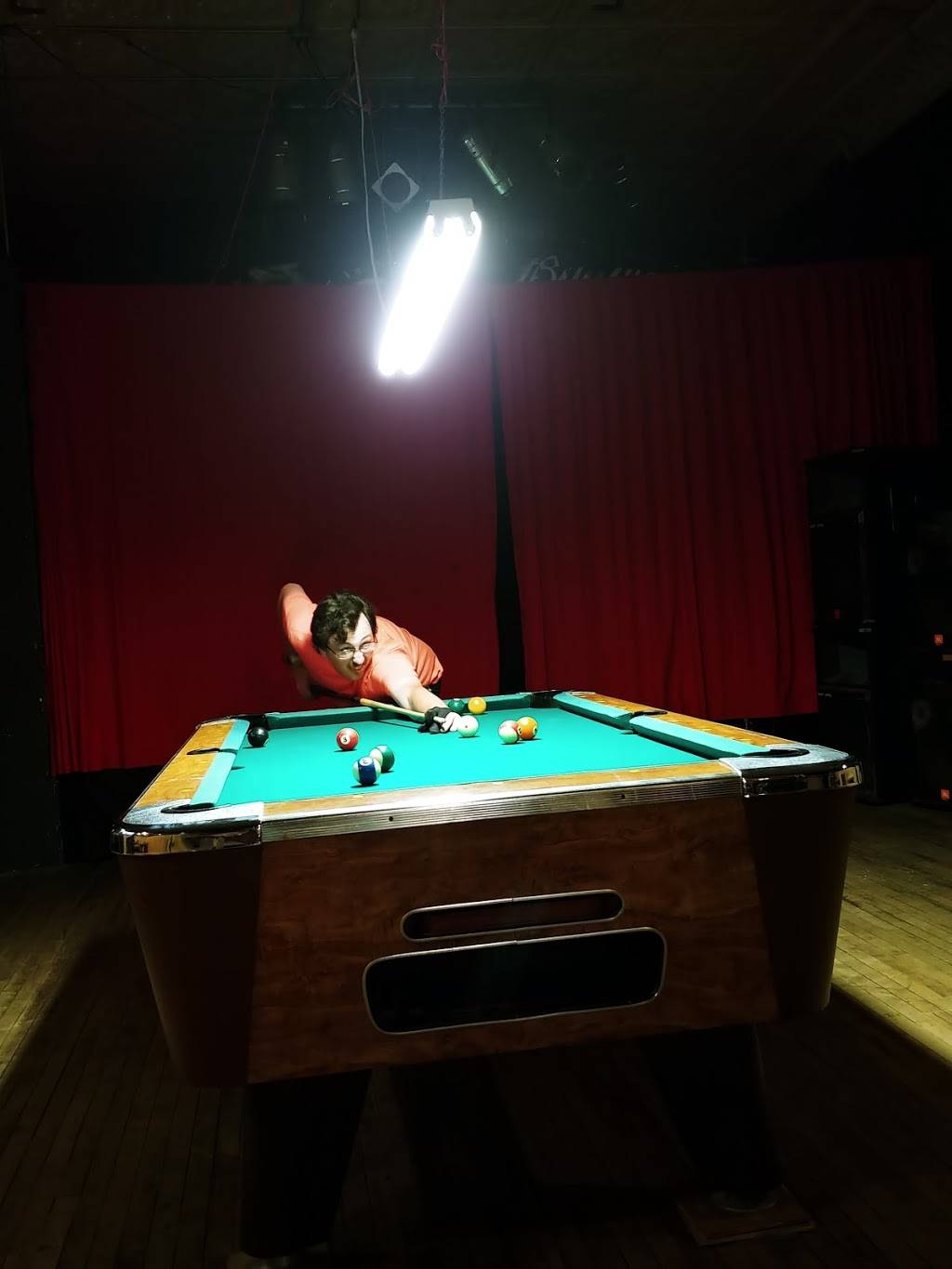 The Alley Bar & Grill | restaurant | 223 S James St, Ludington, MI 49431, USA | 2318431682 OR +1 231-843-1682