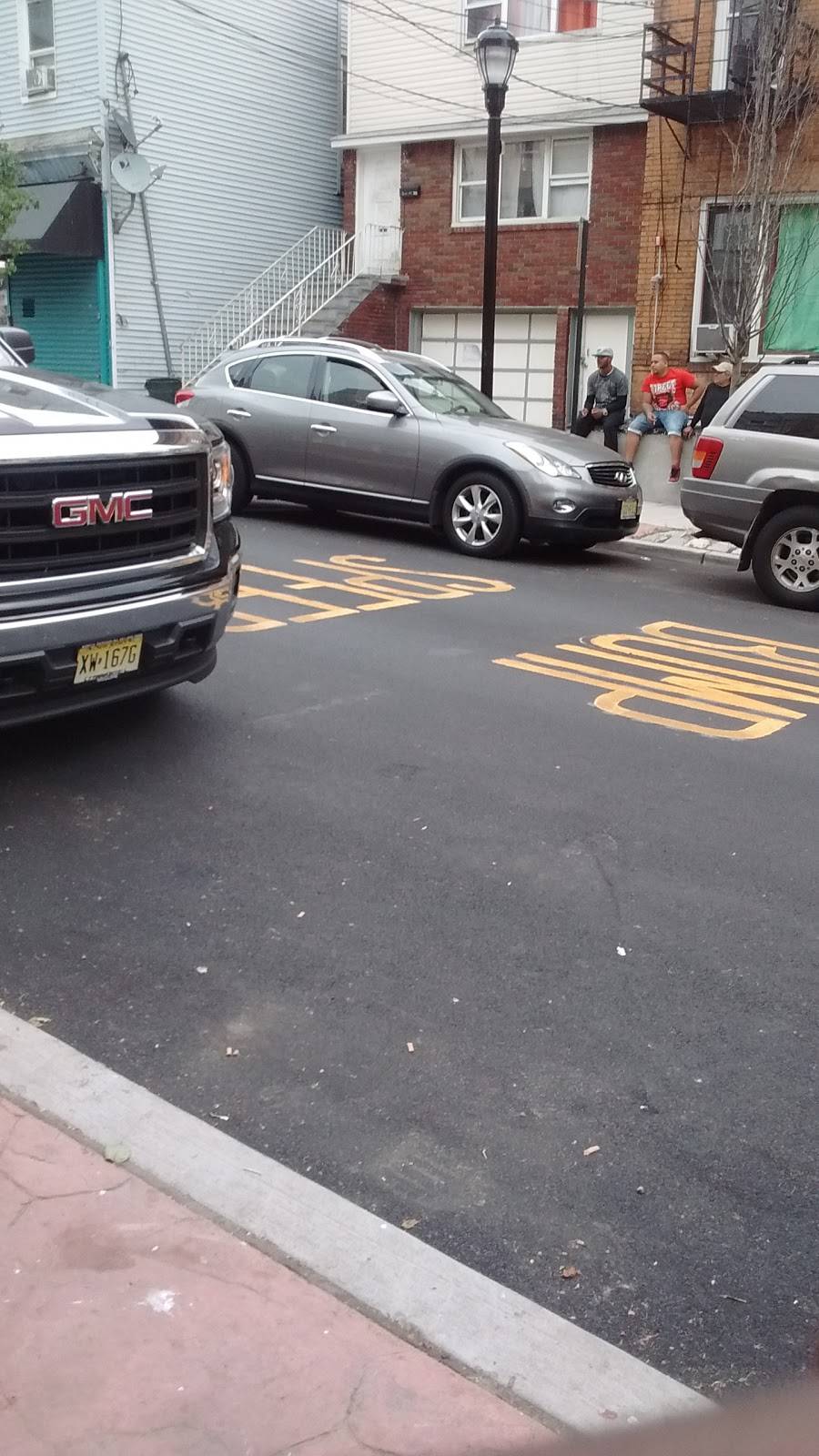 Chun Wai Restaurant | restaurant | 1317 New York Ave, Union City, NJ 07087, USA | 2012231722 OR +1 201-223-1722