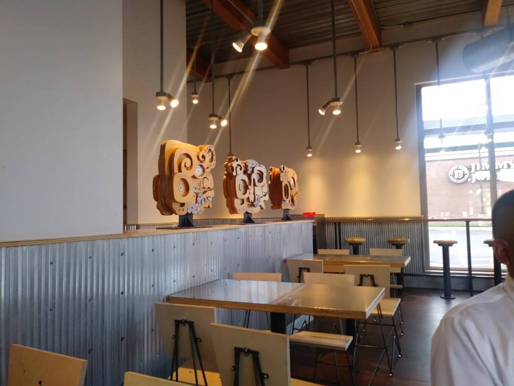 Chipotle Mexican Grill | restaurant | 515 N Hillside St, Wichita, KS 67214, USA | 3166126931 OR +1 316-612-6931