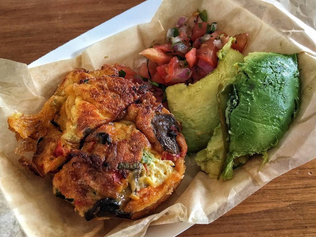 Jonis | restaurant | 28 S Etna Ave Ste 9, Montauk, NY 11954, USA | 6316683663 OR +1 631-668-3663