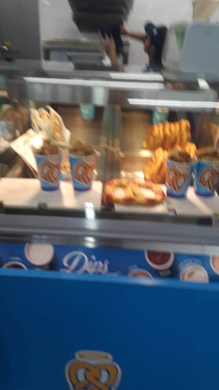Auntie Annes | bakery | 3159 Rte 9 S, Rio Grande, NJ 08242, USA | 6094639700 OR +1 609-463-9700