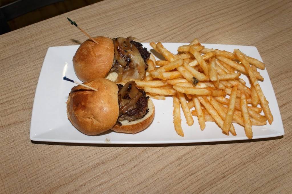 Under Review Sports Bar | restaurant | 13699 N Litchfield Rd, Surprise, AZ 85379, USA | 6232146639 OR +1 623-214-6639