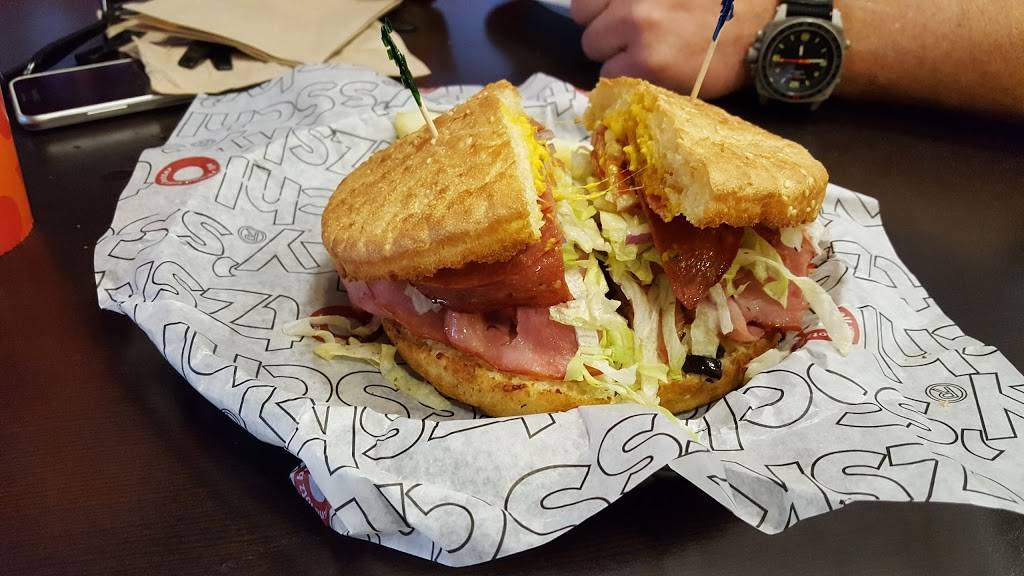 Schlotzskys | bakery | 1423 Sidney Baker St, Kerrville, TX 78028, USA | 8308953354 OR +1 830-895-3354