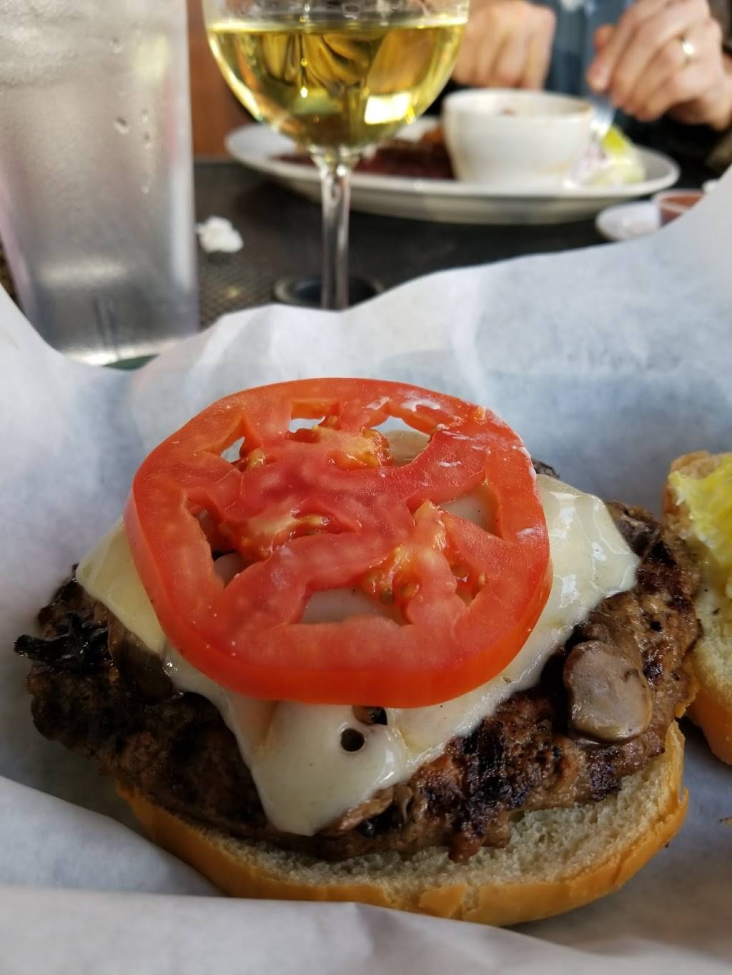 First Street Alehouse | restaurant | 2106 First St, Livermore, CA 94550, USA | 9253716588 OR +1 925-371-6588