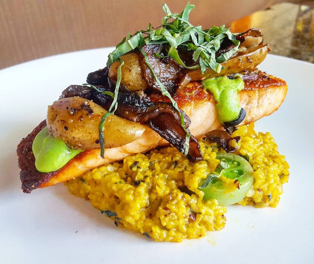 The Six Chow House | restaurant | 23536 Calabasas Rd, Calabasas, CA 91302, USA | 8182226969 OR +1 818-222-6969