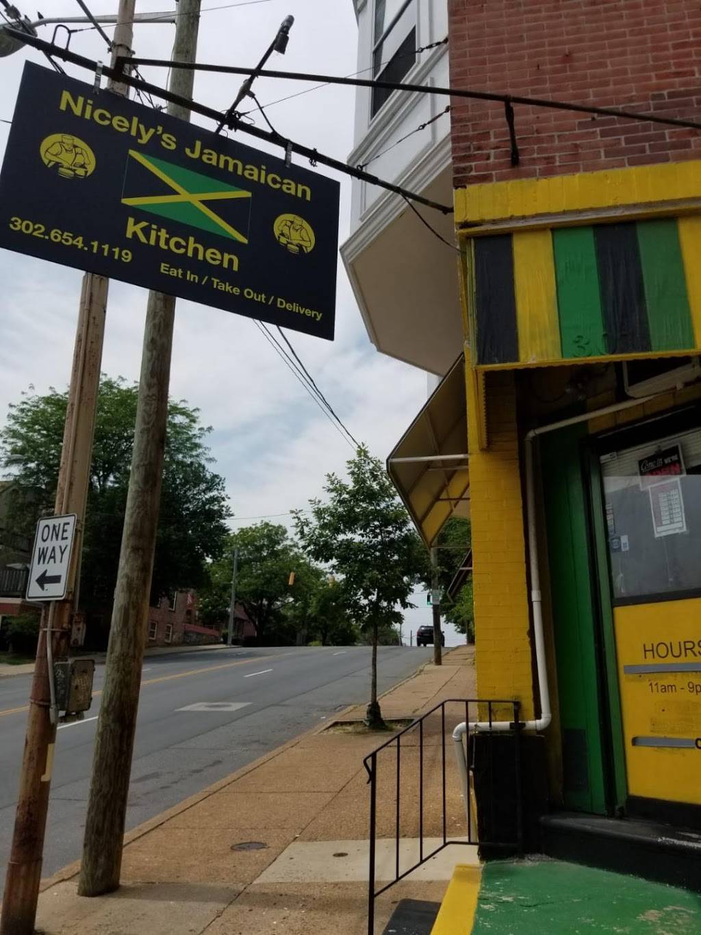 Nicelys Jamaican Kitchen | restaurant | 301 W 4th St, Wilmington, DE 19801, USA | 3026541119 OR +1 302-654-1119