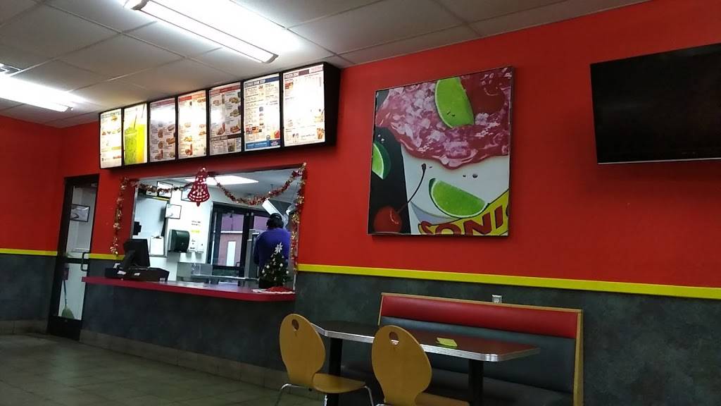 Sonic Drive-In | restaurant | 2010 Aldine Bender Rd, Houston, TX 77032, USA | 2812273266 OR +1 281-227-3266