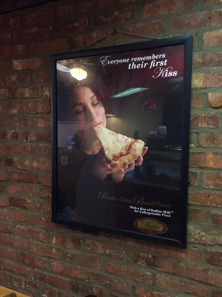 La Bruschetta Pizza | meal delivery | 256 7th Ave, Brooklyn, NY 11215, USA | 7184994994 OR +1 718-499-4994