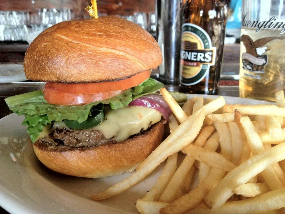 White Star Bar | restaurant | 230 Brunswick St, Jersey City, NJ 07302, USA | 2016539234 OR +1 201-653-9234