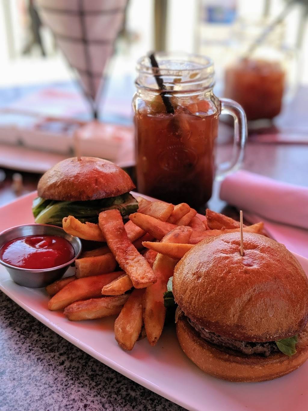 22 Bistro | restaurant | 1995 Squaw Valley Rd #11, Olympic Valley, CA 96146, USA | 5305846170 OR +1 530-584-6170