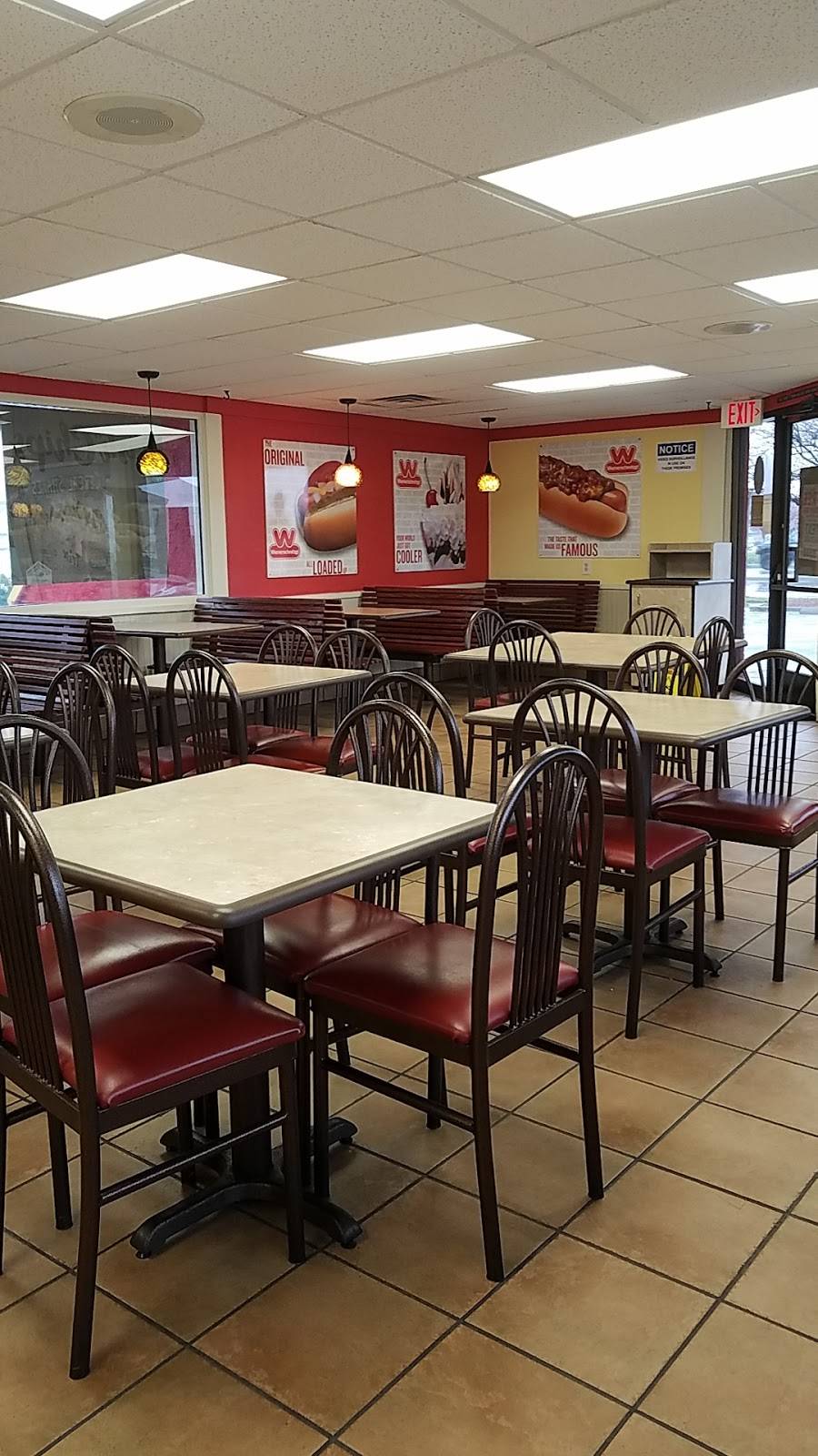 Wienerschnitzel | restaurant | 555 W Shaw Ave, Clovis, CA 93612, USA | 5592988905 OR +1 559-298-8905