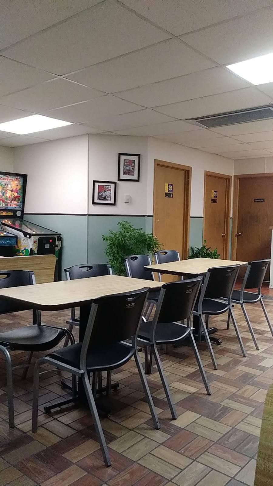 PO Boy | restaurant | 5619 E Lincoln St, Wichita, KS 67218, USA | 3166873737 OR +1 316-687-3737