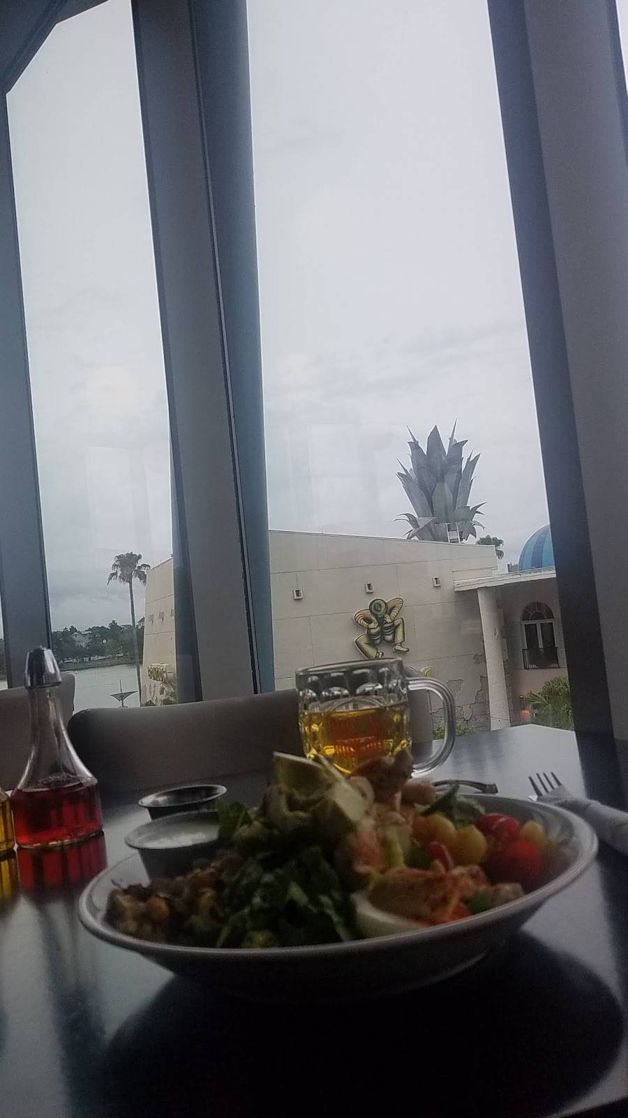 Splitsville Dining Room | restaurant | 1494 E Buena Vista Dr, Lake Buena Vista, FL 32830, USA | 4079387467 OR +1 407-938-7467