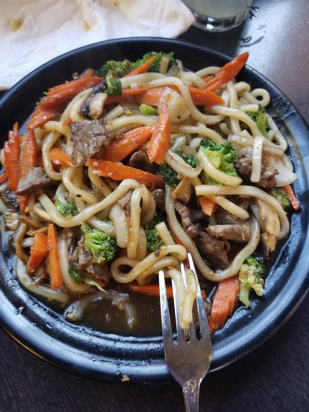 Sushi Planet Camarillo | restaurant | 2001 Ventura Fwy, Camarillo, CA 93010, USA | 8053837666 OR +1 805-383-7666