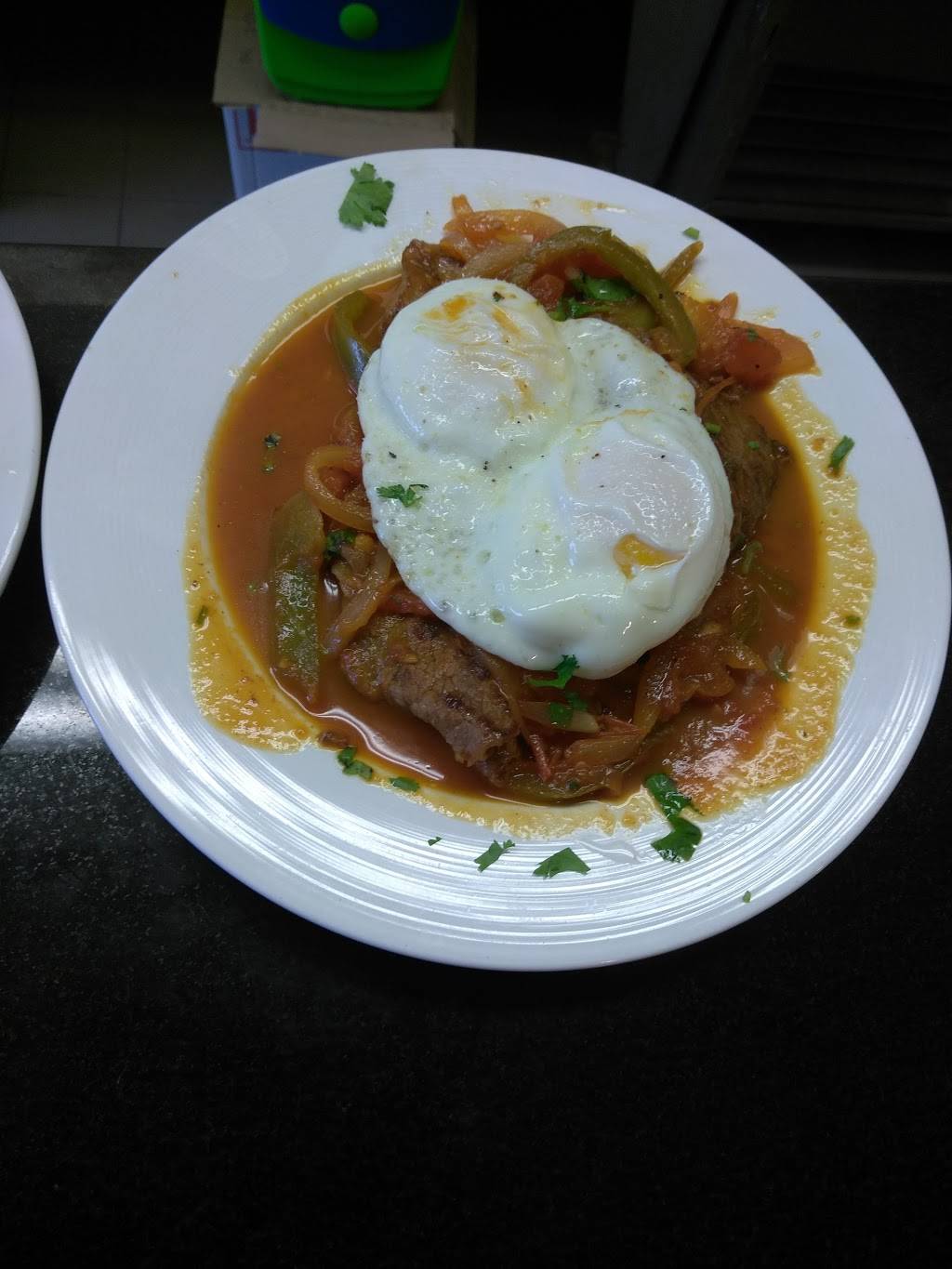 El Trio | restaurant | 102-01 44th Ave, Corona, NY 11368, USA | 7183960555 OR +1 718-396-0555