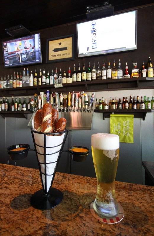 Three Bs Grill | restaurant | 4590 Kingwood Dr, Kingwood, TX 77345, USA | 2813607797 OR +1 281-360-7797