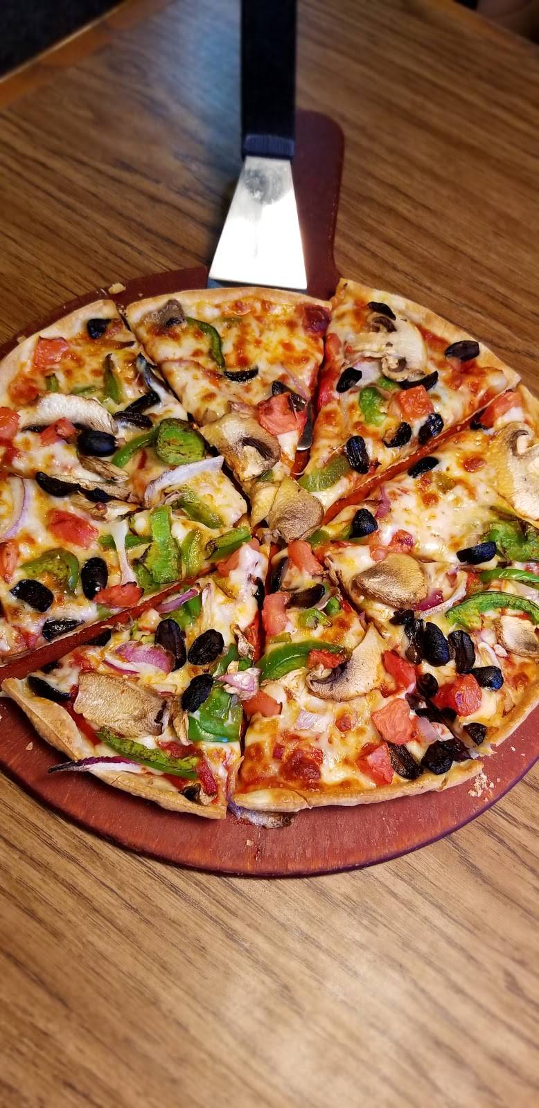 Pizza Hut | meal delivery | 720 E Lincoln Blvd, Hesston, KS 67062, USA | 6203272533 OR +1 620-327-2533
