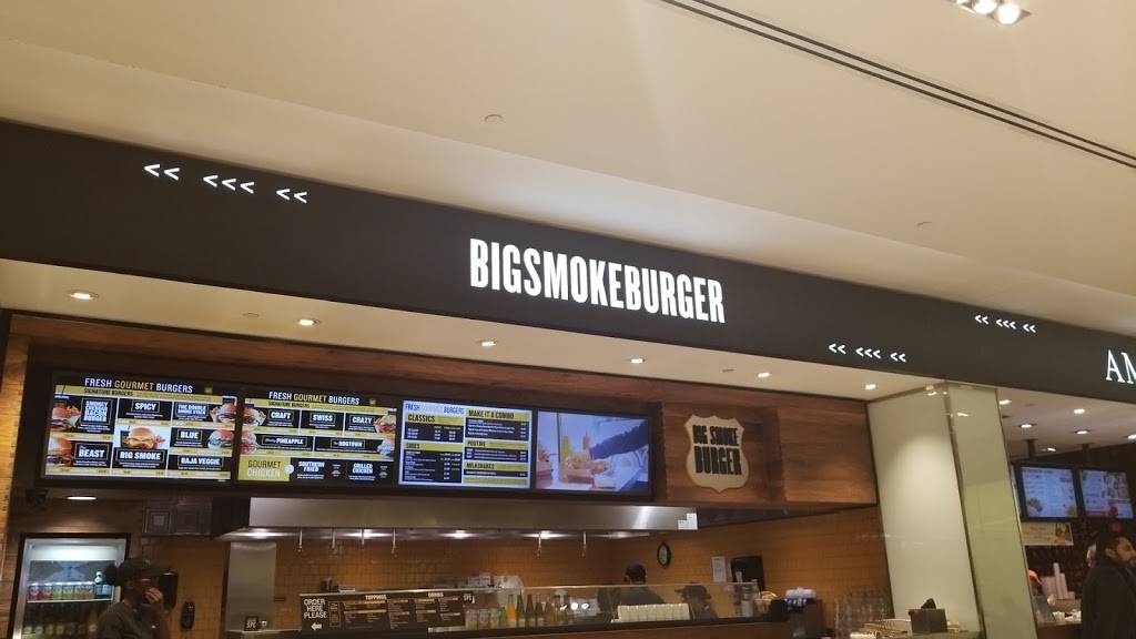 大斯莫克比尔格 | restaurant | 100 City Centre Dr, Mississauga, ON L5B 2C9, Canada | 9052772447 OR +1 905-277-2447