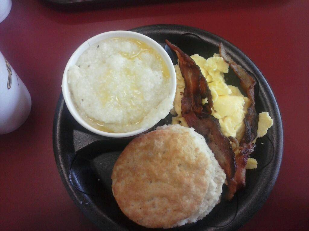 Biscuitville | cafe | 2311 Battleground Ave, Greensboro, NC 27408, USA | 3362885158 OR +1 336-288-5158