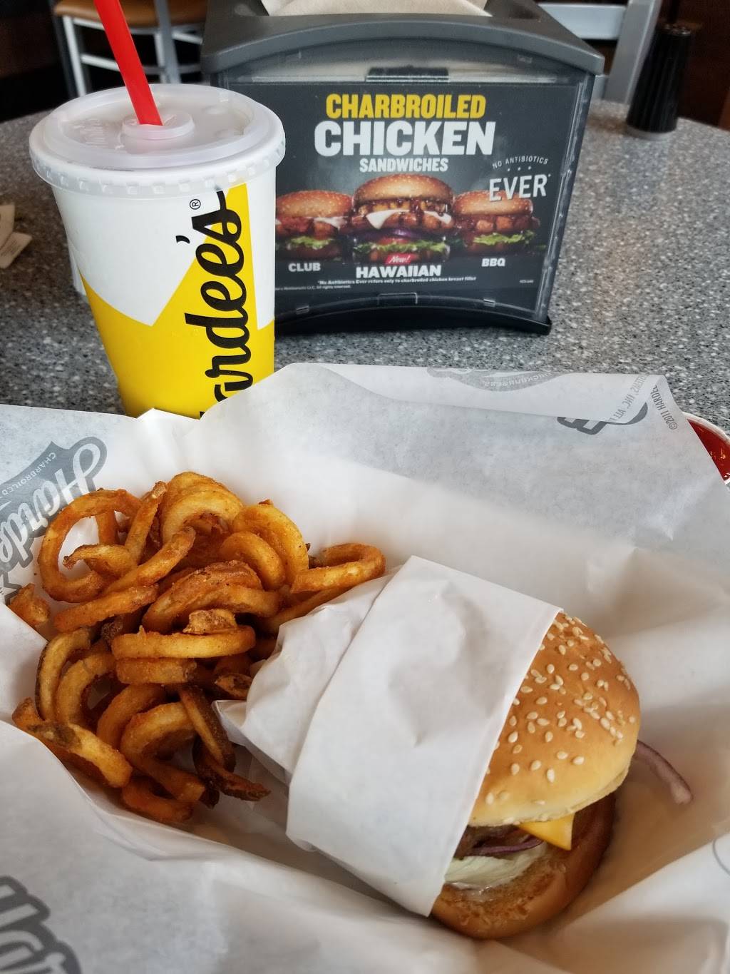 Hardees | restaurant | 380 W Rollins Rd, Round Lake Beach, IL 60073, USA | 2247575185 OR +1 224-757-5185