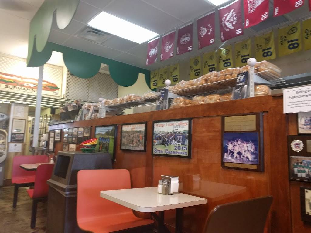 Lil Pickle | restaurant | 2985 Fairview Rd, Costa Mesa, CA 92626, USA | 7149795522 OR +1 714-979-5522