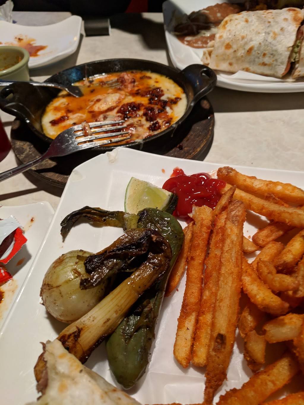 Su Taqueria El Rey Del Taco y Sus Mariscos | restaurant | 7138 N Clark St, Chicago, IL 60626, USA | 7732749004 OR +1 773-274-9004