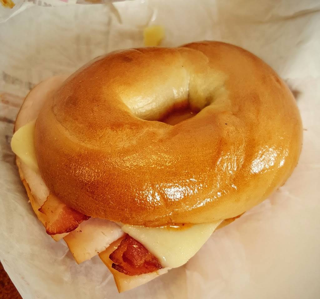 Dunkin | cafe | 1001 S Ponce De Leon Blvd, St. Augustine, FL 32084, USA | 9048254648 OR +1 904-825-4648