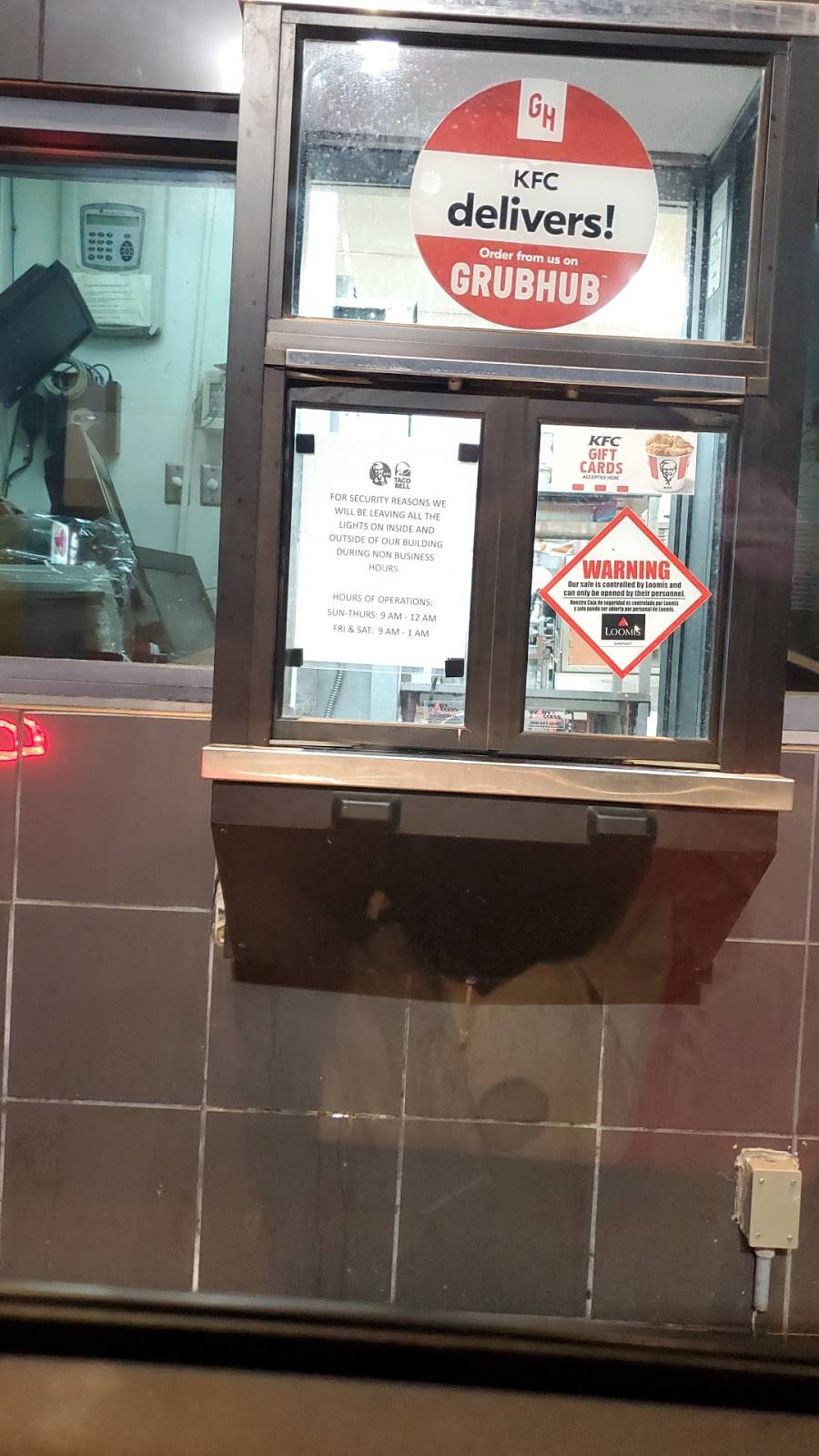 Taco Bell | meal takeaway | 2110 Goliad Rd, San Antonio, TX 78223, USA | 2105910699 OR +1 210-591-0699