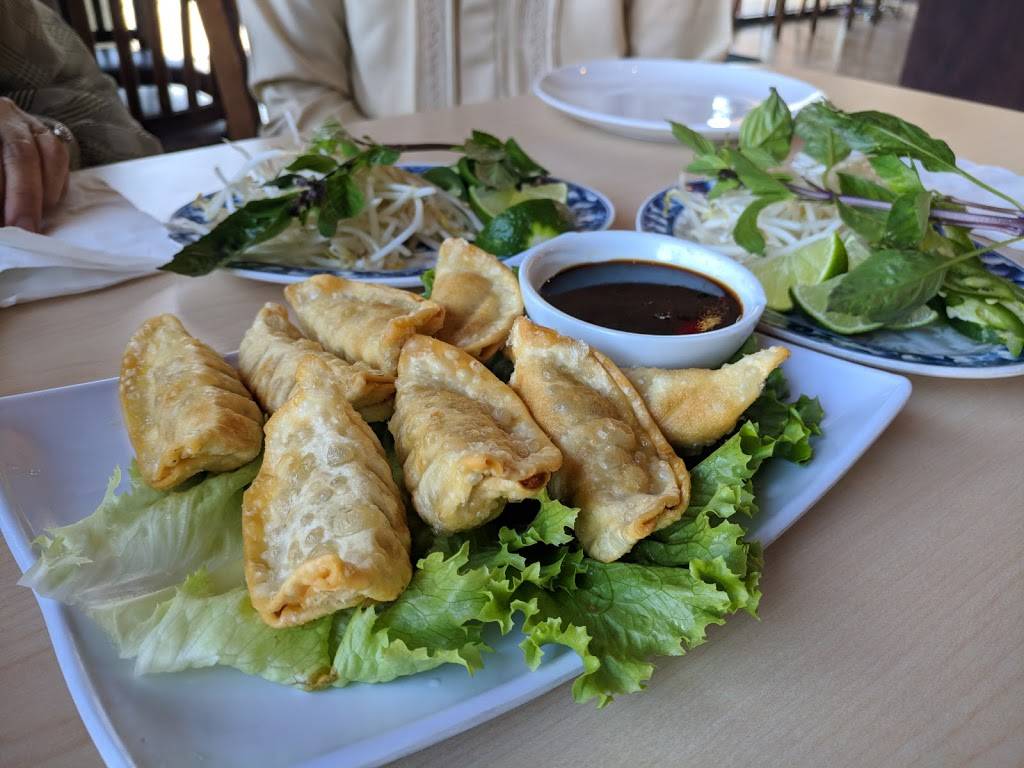 Red Lantern Pho Vietnamese Grill | restaurant | 5651 S Grand Canyon Dr #100, Las Vegas, NV 89148, USA | 7028264848 OR +1 702-826-4848