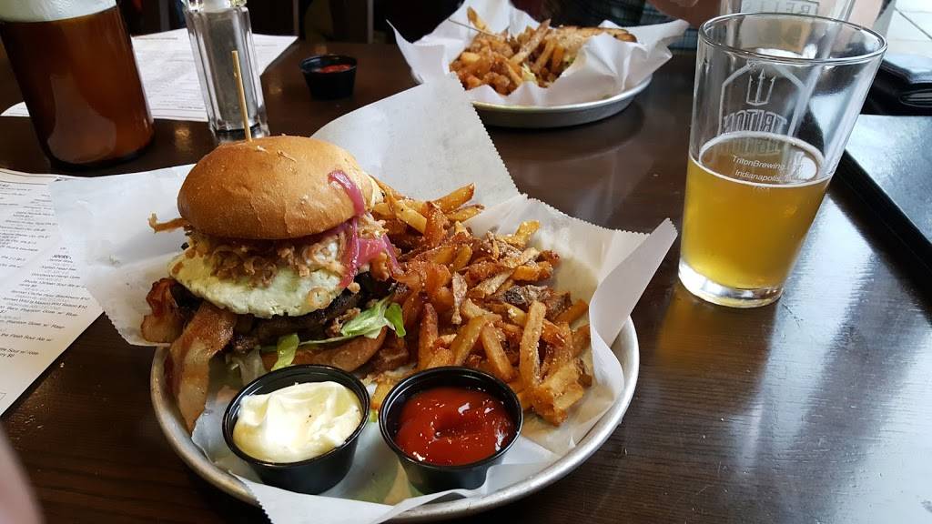 The Pint Room Bar | restaurant | 110 W Main St, Carmel, IN 46032, USA | 3175718400 OR +1 317-571-8400