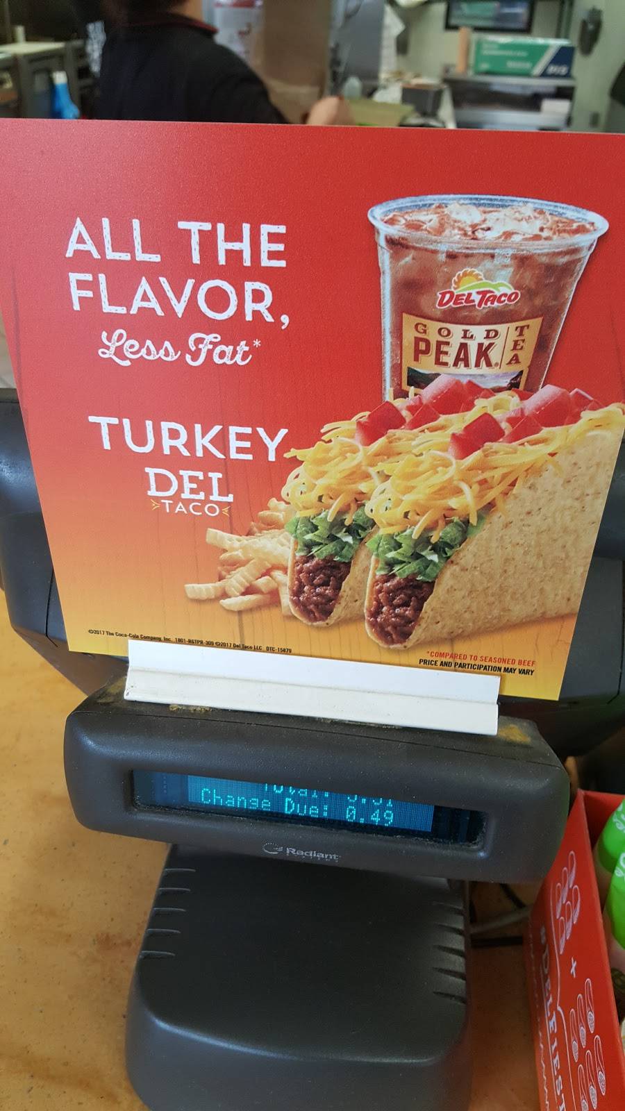 Del Taco | meal takeaway | 55 E Hallock Dr, Santa Paula, CA 93060, USA | 8055254444 OR +1 805-525-4444