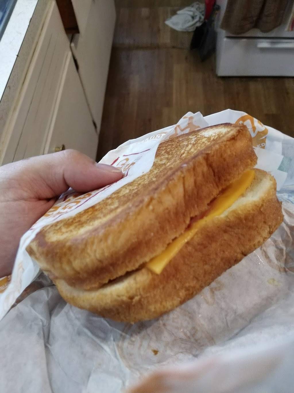 Hardees | restaurant | 1501 N Boeke Rd, Evansville, IN 47711, USA | 8124776743 OR +1 812-477-6743