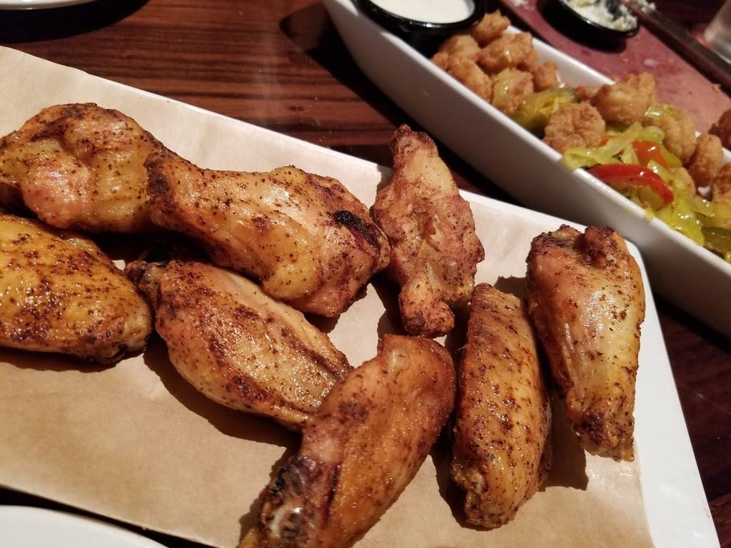 LongHorn Steakhouse | meal takeaway | 5803 N Loop 1604 E, San Antonio, TX 78249, USA | 2106964025 OR +1 210-696-4025