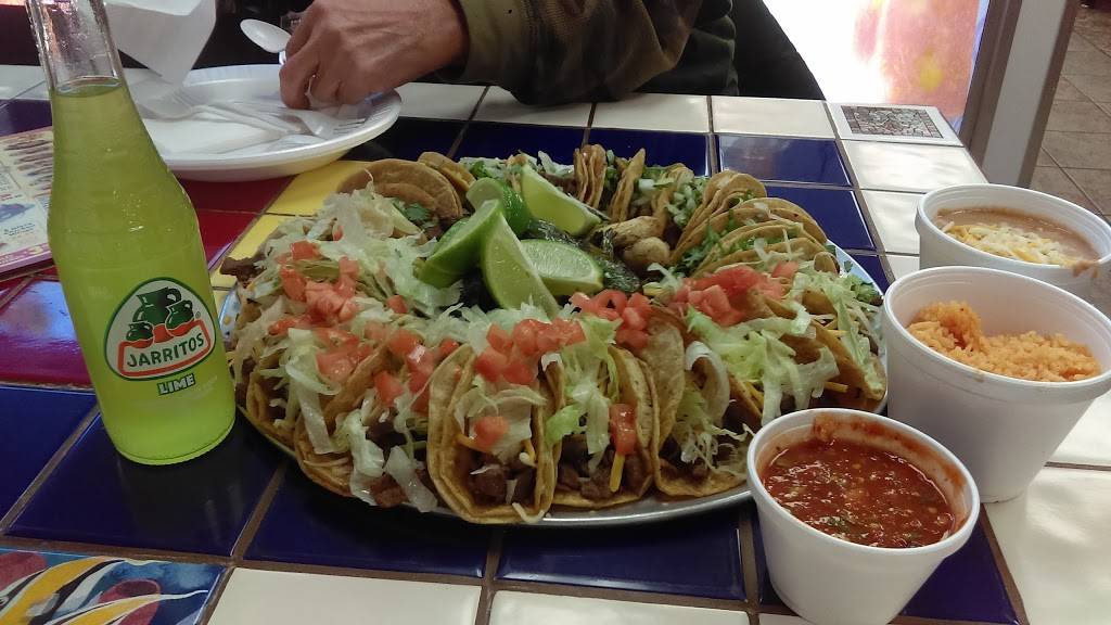 Chicken Palace | restaurant | 3907 52nd St, Kenosha, WI 53144, USA | 2626531788 OR +1 262-653-1788