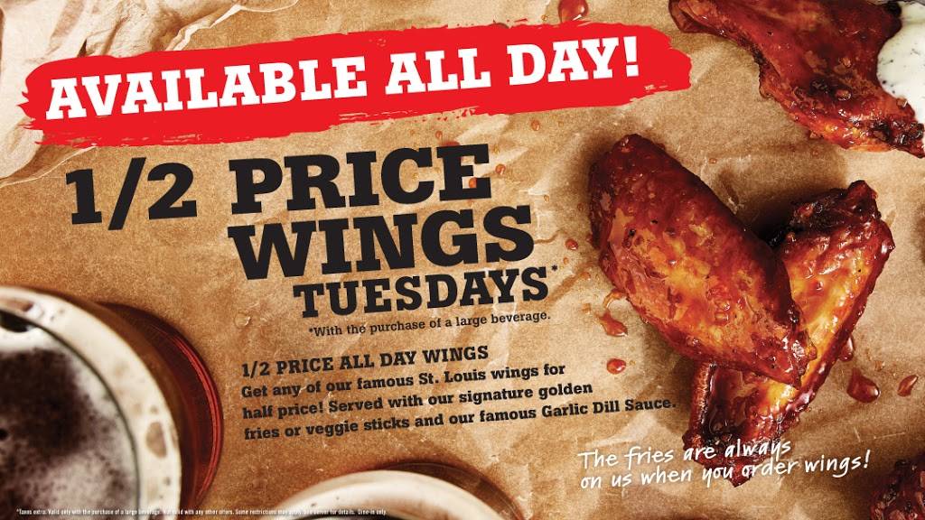 St. Louis Bar & Grill | restaurant | 685 University Ave Building 1, Orillia, ON L3V 8K8, Canada | 7052599464 OR +1 705-259-9464